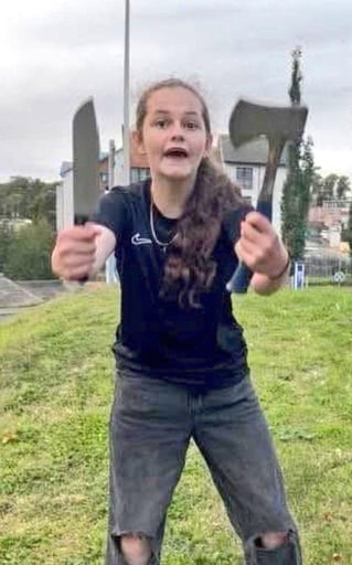 Dundee Axe Knife Girl